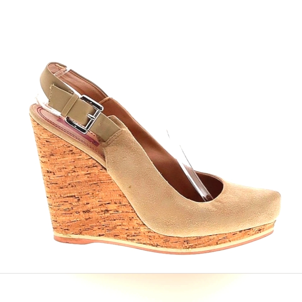 5/48 Tan Wedge Closed Toe Sandals